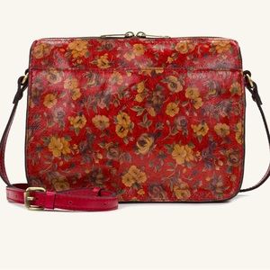 NWT - Patricia Nash Nazaire Top Zip